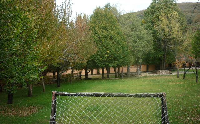 Albergue Turistico Valle Del Ambroz Hervas Bagian luar foto