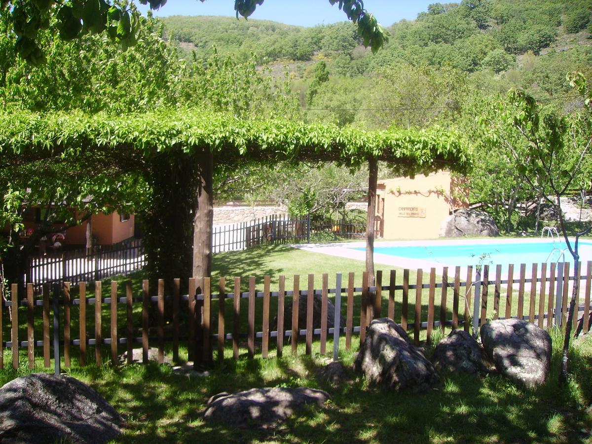 Albergue Turistico Valle Del Ambroz Hervas Bagian luar foto